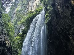 -龙水峡地缝景区