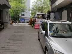 -汉庭(南京上海路地铁站店)