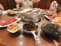 现打牛肉丸-高兴壹锅·潮汕鲜牛肉火锅(良乡梅花庄店)