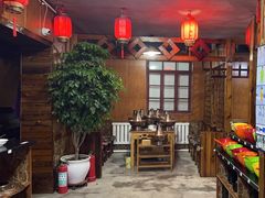 -果松木炭酸菜铜火锅·外婆参鸡汤