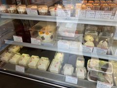 -红宝石·鲜奶小方·海派西点房(南丹店)