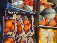 -上海龙吴水胜海发市场