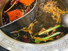 鸳鸯锅-练掌门·火锅&烧烤&烤鱼(北亭店)
