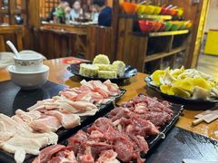 -果松木炭酸菜铜火锅·外婆参鸡汤