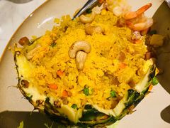 南洋菠萝炒饭-星怡会·新加坡新美食(苏州中心店)