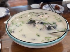 -美顺香食府鱼头老店(雪野湖店)
