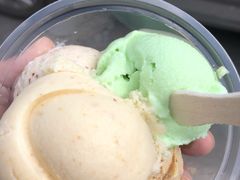 -古老冰山特色冰淇淋店(艾提尕尔店)