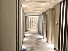 -浅深(世茂滨江精品店)