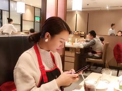 -海底捞火锅(杭州庆春路夜宵主题店)