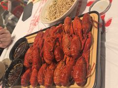 -肥肥虾庄·金牌油焖大虾(汉口城市广场店)
