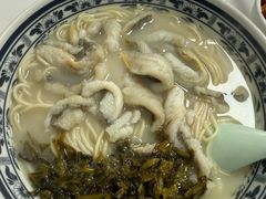 -明呈黄鱼面馆(斜土路店)