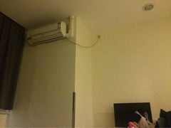 莫泰168(东大直街秋林店)-莫泰酒店(哈尔滨秋林医大一院地铁站店)