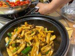 什锦菇胡椒煲-石头咕(黄岐店)