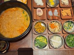 -银米·云南传统过桥米线(双廊黑金冠店)