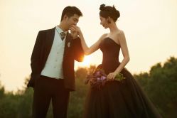 -喜爱高定婚纱摄影