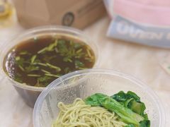 牛肉菠菜面-觀汤牛腩