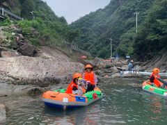 -安吉龙王山峡谷漂流