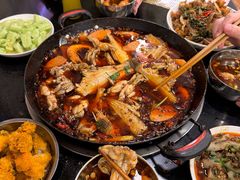 -鸿顺老铁锅美蛙鱼府(解放碑店)