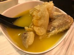 -鲜入围煮花胶鸡海鲜火锅