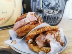 烧饼夹肘子肉-老四烧饼铺(丽源路店)