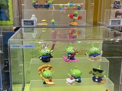 -泡泡玛特POPMART(蓝色港湾店)