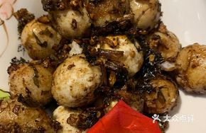 Stir-Fried Preserved Vegetable Dumplings
