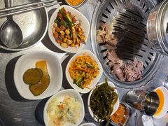 -韩聚屋韩国烤肉餐厅(新北万达店)