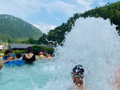 -十万大山布透温泉