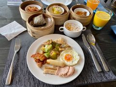 -蔚蓝阁餐厅·Brunch·牛排·威士忌·红酒