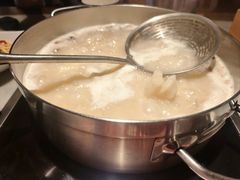 -尚尚仙·酸汤猪手·猪肚鸡火锅(华联万柳购物中心店)