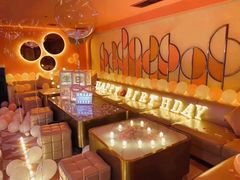 -赛博LIVE SHOW酒吧