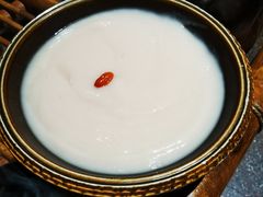 -老牌坊云南鱼豆花火锅(哈西万达店)