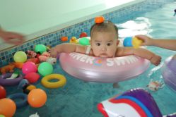 -贝贝乐婴儿游泳馆