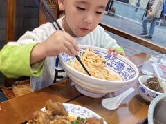 -亿诣蝎府炸酱面羊蝎子火锅(酷车小镇店)