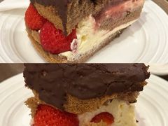梦龙生巧草莓流心蛋糕-MIMO CAFE(沙头角店)