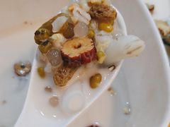 -老何家后安粉·糟粕醋海鲜火锅(三亚湾椰梦长廊店)