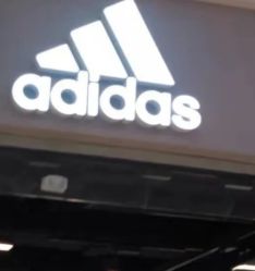 -adidas(德基广场店)