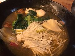 -万记麻辣烫国展总店