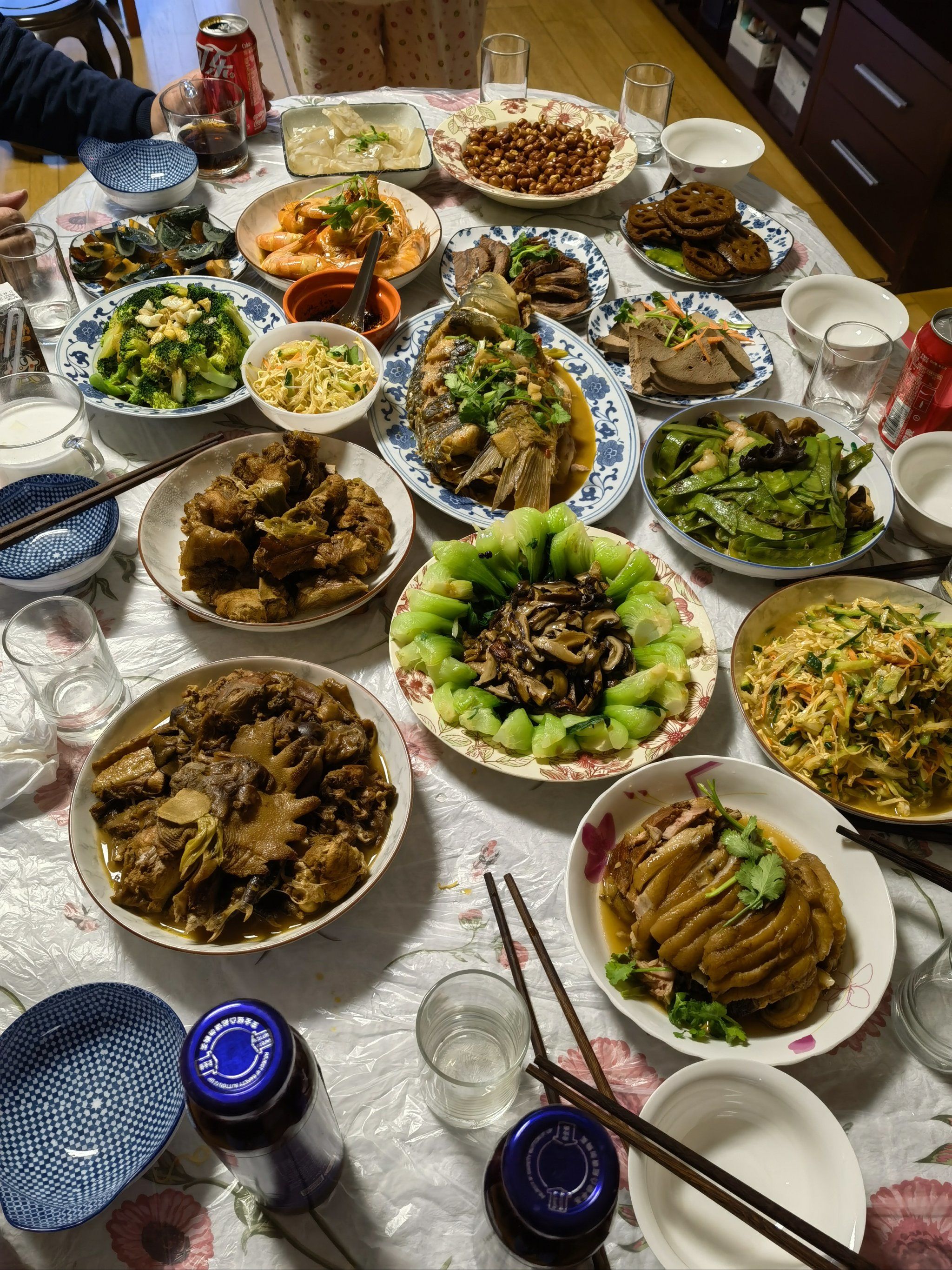 和你一起完成仪式的人吧,人是社会性的,更是家庭性的,回归家庭得温馨