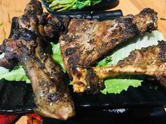 羊腿-路边摊小炉子烧烤