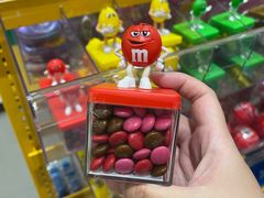 -m豆巧克力世界(上海世茂广场店)