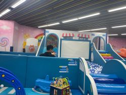 -孩子王童乐园(鹏瑞利青羊广场店)