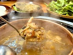 -阿山卓·野生菌火锅·纳西火塘烤肉