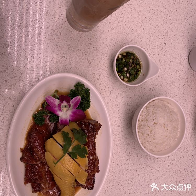 你有什么资格这样对待客人