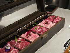 -左庭右院鲜牛肉火锅黑金店(陆家嘴中心店)
