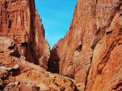 -天山神秘大峡谷