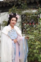 -一揽芳华汉服旗袍体验馆(拙政园店)