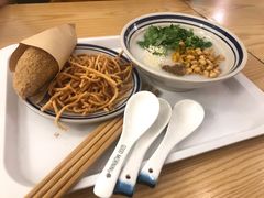 -正南齐北·老街糯米团(洪崖洞店)