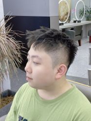 -D.G造型·烫发染发接发