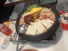 部队锅加芝士-富乐满韩国正宗炸鸡韩国料理(虹泉路店)